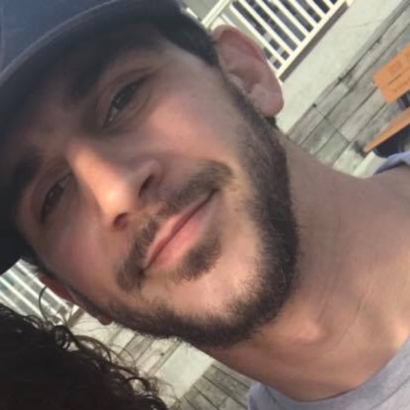 Meet your Posher, Taylor - Picture 1 of 1